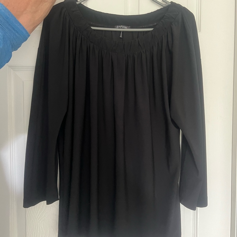 Daisy Fuentes XL blouse